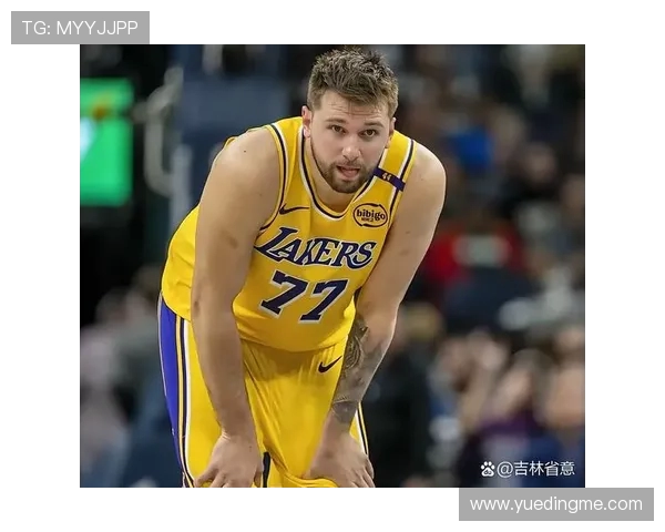 原创队史首见!里夫斯东契奇同砍35+75%真实命中率,湖人6连胜停不下来